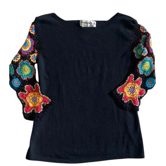 Joseph A Gently Worn Top with Flowers - Size: Medium - Picture 5 of 6